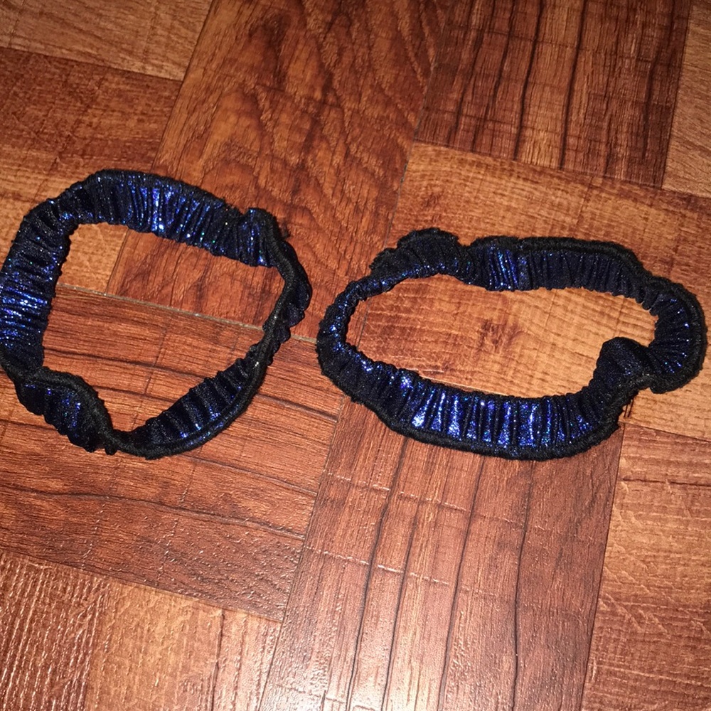 Blue leg cuff